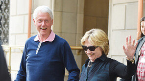 할머니 할아버지 클린턴 부부! 둘째 손주 봤다