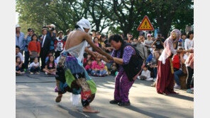 [제4회 한국축제박람회]안동국제탈춤축제, 세계보편문화 탈을 통해 펼쳐지는 아름다운 사랑 