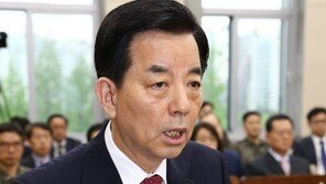 [속보]한민구 “북한 무수단 미사일 발사, 도발 지속하면 완전한 고립과 자멸에 이를 것”