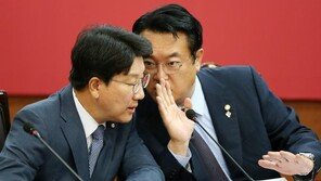 새누리 권성동 사무총장 사퇴, “정진석 중재에 사퇴 결심…명예 회복됐다고 판단”