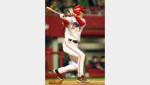 KIA 신종길 1번 안착…테이블세터 책임진다