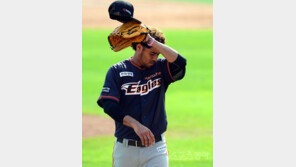 한화, 로저스 웨이버 공시 확정…한화 팬 ‘갑론을박’