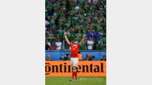 웨일스·폴란드 “유로 8강 처음이야”