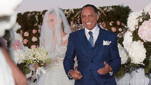 26살 모델과 62살 갑부의 결혼 화제