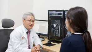 [Health&Beauty]오십견, 시간 지나면 낫는다?… 치료 골든타임 놓치면 후유증 커 