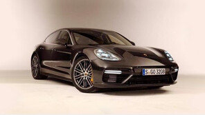 포르쉐, 신형 파나메라 ‘공식 런칭 앞두고 온라인에 유출’