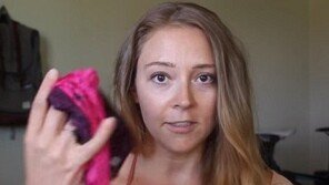 “15년 간 ‘NO브라 NO팬티’” 20대 女, 이유는 바로…