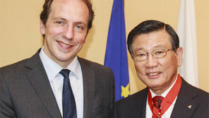 박삼구 회장 佛최고 훈장 받아 “문화예술 후원 韓佛교류 기여”