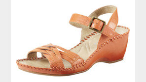 [2016 상반기 히트상품] 물집 걱정 끝…발이 편한 컴포트 샌들