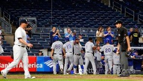 [손건영의 굿모닝 MLB] 연장혈투도 악천후도 막지 못한 ‘끝장승부’