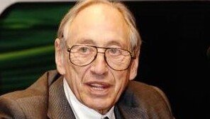 ‘제3의 물결’ 미래학자 앨빈 토플러 별세, 1982년에 현시대 정확히 예측