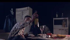 아이언 “팬이랑 바람피고 차인 척 하는 GD X” SYSTEM 가사 수위높은 비난