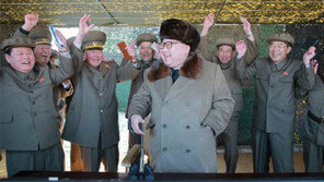 北 김정은 국무위원장 추대…통일부 “김정은 시대 권력구조 완성된 것”