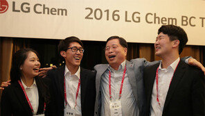 장인정신 인재 찾아… 日로 달려간 박진수 부회장  