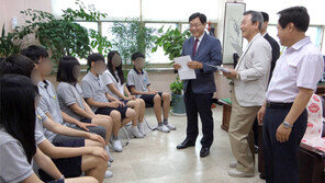 ‘마음’을 담은 하얀봉투, 그건 고국 청소년에 대한 사랑