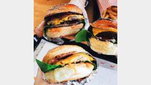 성을 ‘버거’로 바꾸고 평생 햄버거 공짜? 이틀 만에 취소!