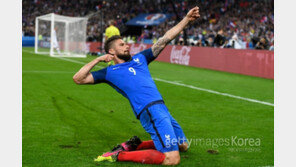 ‘복수의 칼’ 뽑은 프랑스