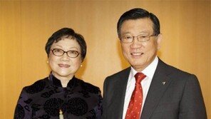 박삼구 회장, 덩샤오핑 셋째 딸 덩룽과 만찬…한중교류 논의