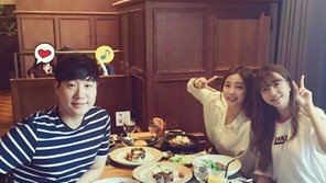 배성재 아나운서, CIVA 윤채경·김소희와 식사 인증샷 공개 “일시적 백반탈출”