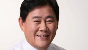 새누리당 친박 좌장 최경환 “전당대회 불출마” 선언[기자회견 전문]