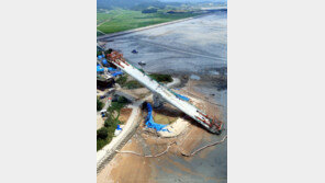 “우당탕 소리 들려 보니 사람들 미끄러져 내려오고 있었다” 칠산대교 목격자 증언