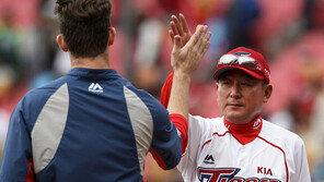 헥터와 지크 순항 이끈 ‘굿맨’ 김기태 감독