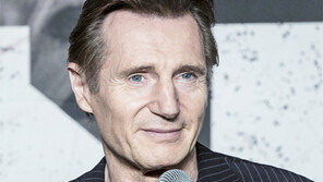 “한국전쟁에 늘 관심 많았다… 맥아더를 연기한건 큰 축복”