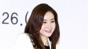 최지우, 변호사로 변신…‘캐리어를 끄는 여자’