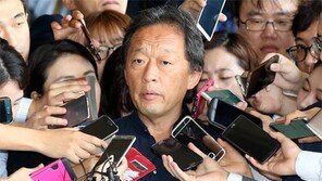 “직원들 도와달라고 해 한 일인데… ” 검찰 앞에 선 ‘거장 정명훈’