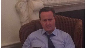 가짜 집사설 캐머런 전 영국총리 "사랑해요. 그런데 못 데려가요"