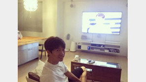 장우혁, ‘나 혼자 산다’ 본방 사수하며 “#부끄부끄 #나혼자본다”