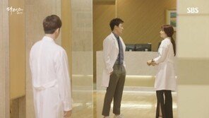‘닥터스’ 윤균상, 김래원♥박신혜 러브라인에 치밀한 방해공작?…김래원 “참 애쓴다”