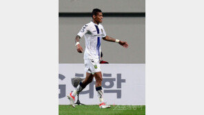 로페즈 추가골·결승골…전북, 서울까지 꺾었다