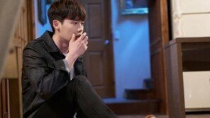 이종석, ‘W’ 촬영현장 숨죽이게 만든 눈빛…비하인드 컷 공개