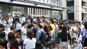 “쉑쉑버거가 뭐길래?” 서울 1호점에 600여 명 대기줄…SNS서도 화제 