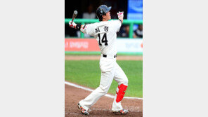 최승준 잃은 SK, ‘재신임’ 최정이 살릴까