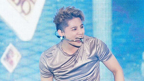 김준수, 태국 콘서트서 “못 본 사이에 더 예뻐졌네요”…팬심 저격