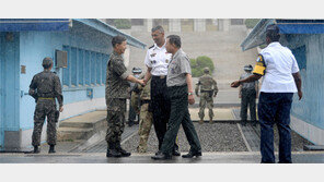 브룩스 사령관 “주한미군이 사드에 가장 가까이 있을 것”