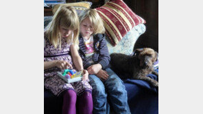 "아빠는 절대 개똥을 치우지 않는다"