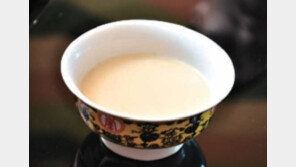 [화시두스보]‘하다’ 선물하고 수유차 마시며 탕카 감상… 쓰촨에서 만나는 티베트