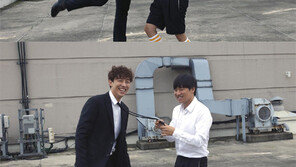 ‘싸우자 귀신아’ 옥택연♥김소현 키스신 패러디한 강기영+이다윗 ‘폭소’