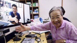 “휠체어 타고 병원 안가도 진료받아 좋아”