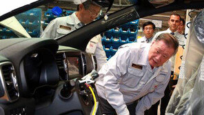 유럽 강행군 정몽구 회장 “해외판매가 경쟁력 원천”