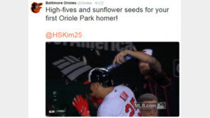 김현수 시즌 4호포에 “해바라기 씨!”로 축하…‘복귀전’ 추신수도 멀티히트