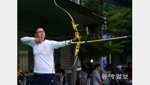 양궁 남자단체 한국 첫 금메달…미국에 6-0 완승 “주몽인 줄, 10-10-10 소름”