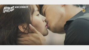 ‘싸우자 귀신아’ 옥택연 “11세 연하 김소현과 키스신…주변에 혼 많이 났다”