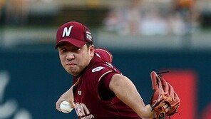 제구달인 신재영, 개인 최다볼넷에 최다사구까지