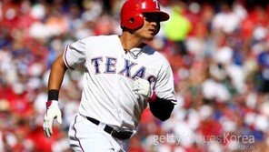 추신수 왼팔 골절 진단, 4번째 DL行…87.8마일 짜리 싱커에 ‘악’