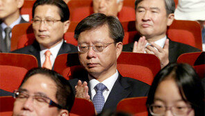 靑, 우병우 사실상 재신임… “신임장관 3명 검증업무 수행” 