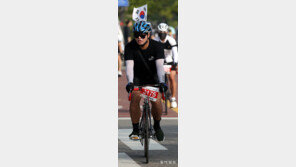 강바람 타고 질주 ‘낭만’… 과속-보행로 침범 ‘아찔’